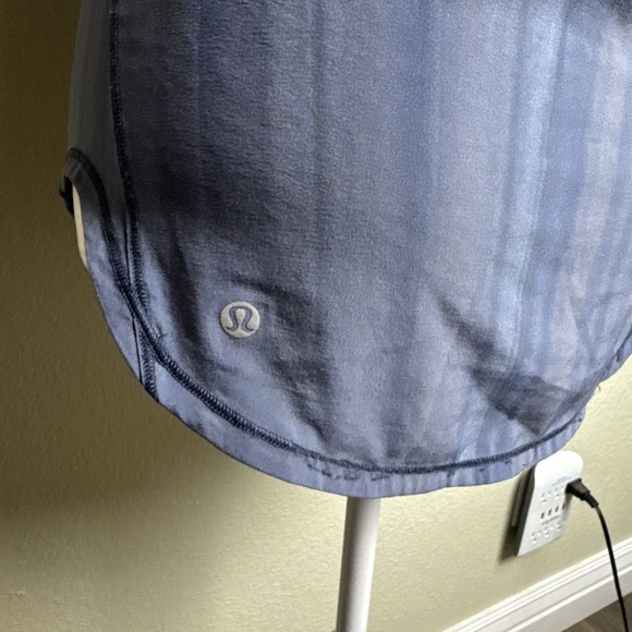 Lululemon Women's Activewear Tank Top Tones of Gray and Blue No Tag Lightweight - Picture 4 of 5